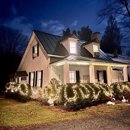 Across The Inn Entire Colonial House With Lovely Porch & Extremely Fast Wi-Fi Washington Luaran gambar